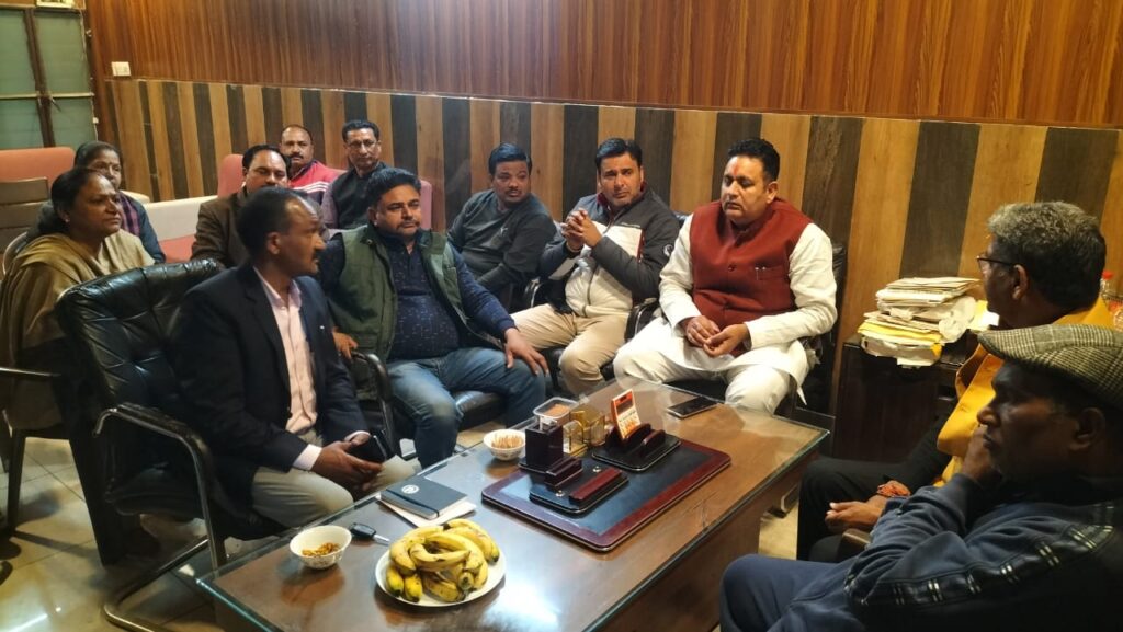 मुख्यमंत्री धामी के दौरे को लेकर भाजपा जिला कार्यालय में बैठक, आने वाले चुनाव में भाजपा लहराएगी परचम -शोभाराम प्रजापति