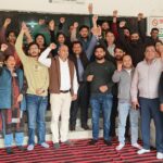 प्रारंभिक शिक्षा निदेशक पर हमले के विरोध में शिक्षकों का उग्र प्रदर्शन, प्रदेशभर में कार्य बहिष्कार