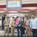 रूड़की जीआरपी की बड़ी सफलता, गुम हुए बच्चे को परिजनों को लौटाया।