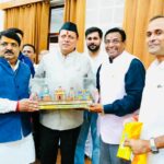 मुख्यमंत्री की युवा रोजगार घोषणा को धरातल पर उतारने के लिए व्यापार प्रकोष्ठ ने उठाई प्रभावी पहल।