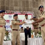 निष्ठा, लगन, अनुशासन, समर्पण, विनम्रता और दृढ़ता का अपर उप निरीक्षक नरेंद्र राठी को मिला इनाम,अपर पुलिस महानिदेशक उत्तराखंड द्वारा किया गया सम्मानित।
